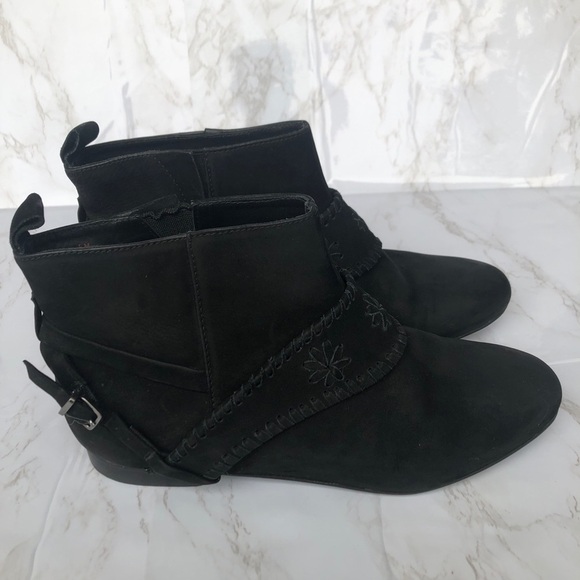 Jack Rogers black nubuck leather hand stitched harness detail booties size 6 - Picture 2 of 14
